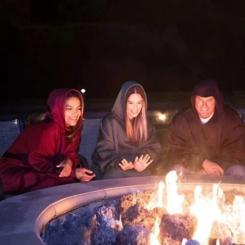 BLANKY – Κουβέρτα με κουκούλα slider