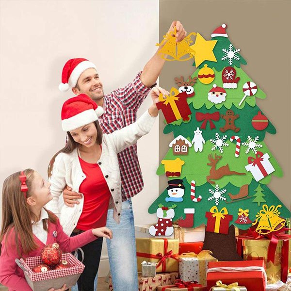 FELT CHRISTMAS TREE – Σετ με δέντρο από τσόχα & επιπλέον στολίδια
